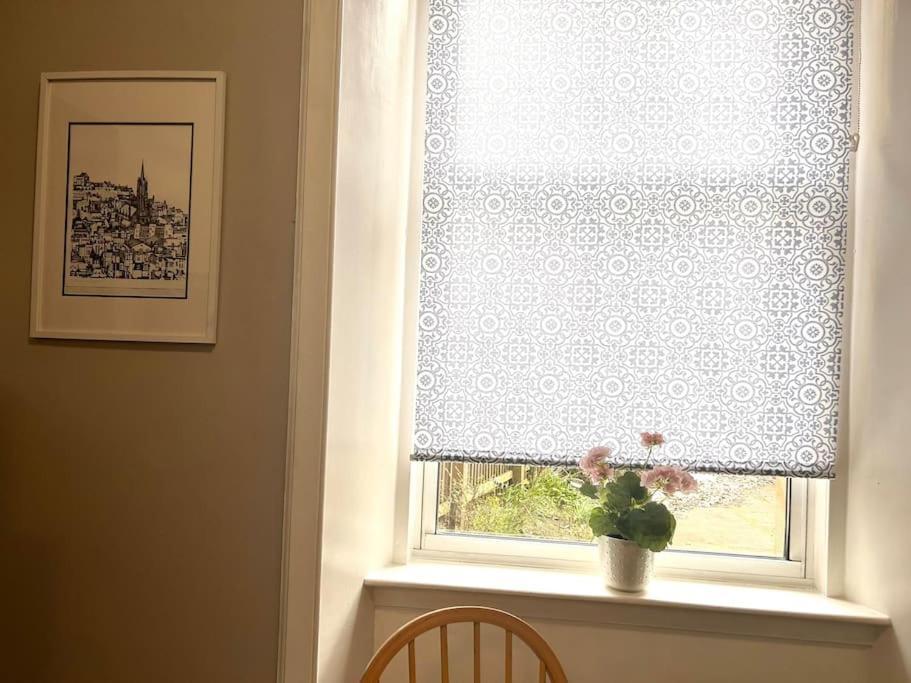 Large 2 Bedroom, Ground Floor Flat, Close To City Edimburgo Exterior foto
